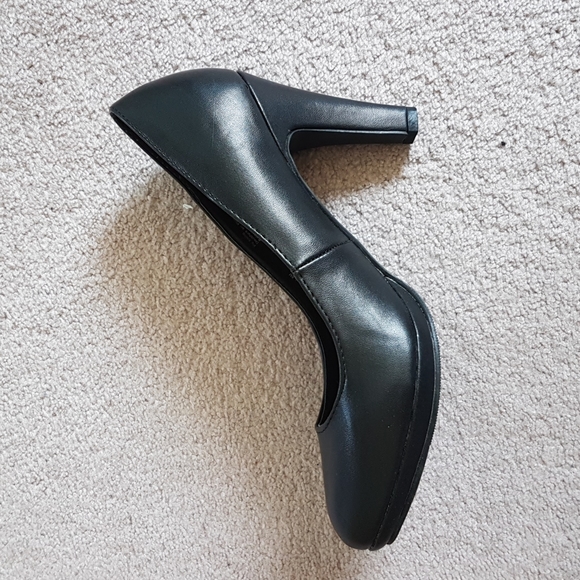 Jessica Pump Heels - Picture 3 of 5